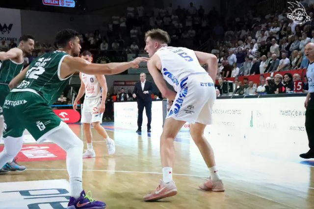 Galeria zdjęć z 21 kolejki OBL Anwil Włocławek-Legia Warszawa — zdjęcie 100