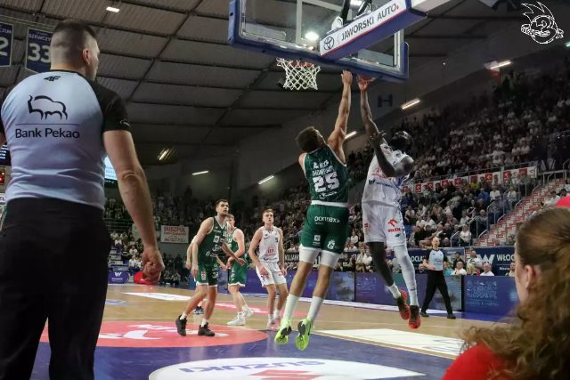 Galeria zdjęć z 21 kolejki OBL Anwil Włocławek-Legia Warszawa — zdjęcie 31