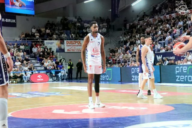 Galeria zdjęć 3 kolejki OBL Anwil Włocławek-AMW Arka Gdynia — zdjęcie 52