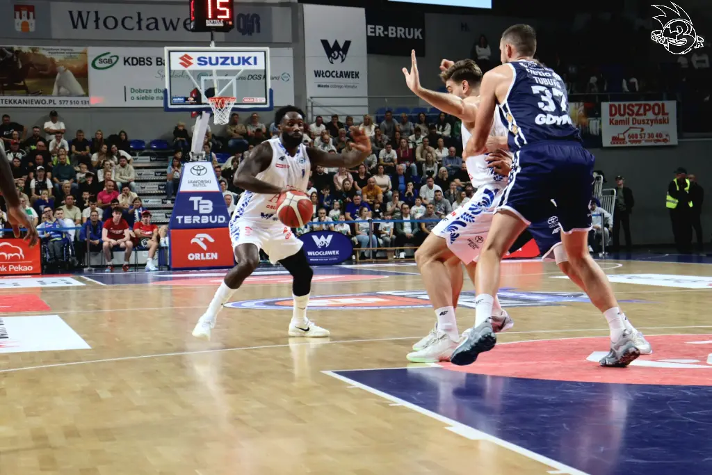 Galeria zdjęć 3 kolejki OBL Anwil Włocławek-AMW Arka Gdynia — zdjęcie 60