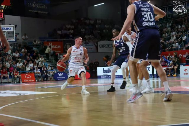 Galeria zdjęć 3 kolejki OBL Anwil Włocławek-AMW Arka Gdynia — zdjęcie 79
