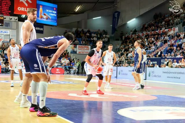 Galeria zdjęć 3 kolejki OBL Anwil Włocławek-AMW Arka Gdynia — zdjęcie 29