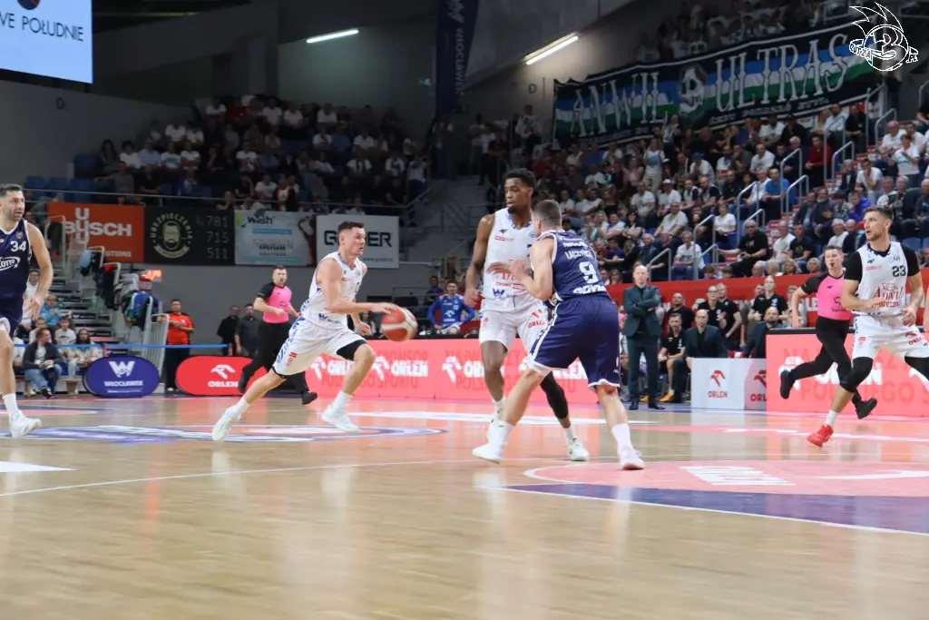 Galeria zdjęć 3 kolejki OBL Anwil Włocławek-AMW Arka Gdynia — zdjęcie 78