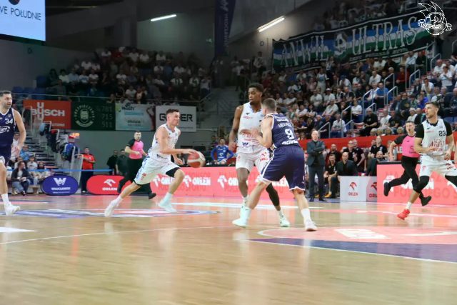 Galeria zdjęć 3 kolejki OBL Anwil Włocławek-AMW Arka Gdynia — zdjęcie 78