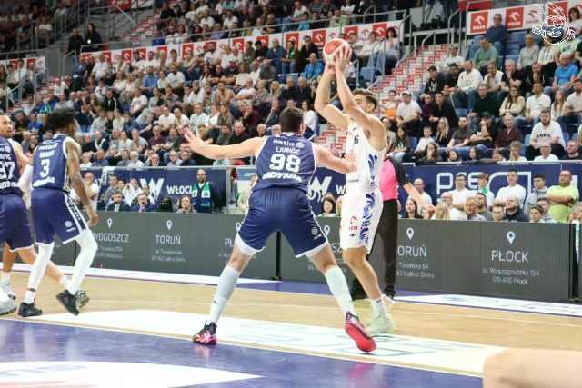 Galeria zdjęć 3 kolejki OBL Anwil Włocławek-AMW Arka Gdynia — zdjęcie 26