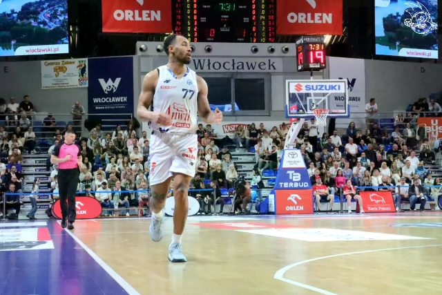 Galeria zdjęć 3 kolejki OBL Anwil Włocławek-AMW Arka Gdynia — zdjęcie 72