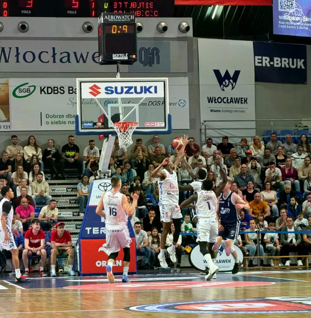 Galeria zdjęć 3 kolejki OBL Anwil Włocławek-AMW Arka Gdynia — zdjęcie 33