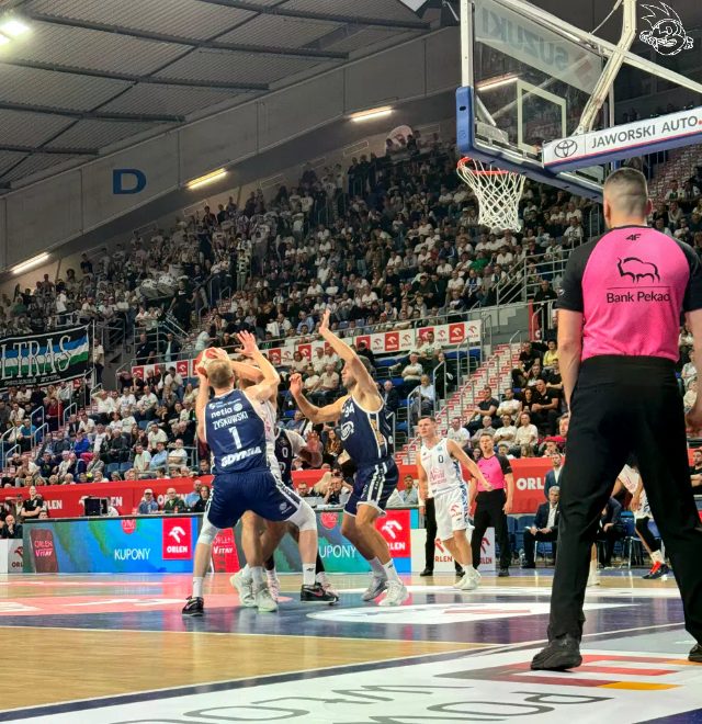 Galeria zdjęć 3 kolejki OBL Anwil Włocławek-AMW Arka Gdynia — zdjęcie 74