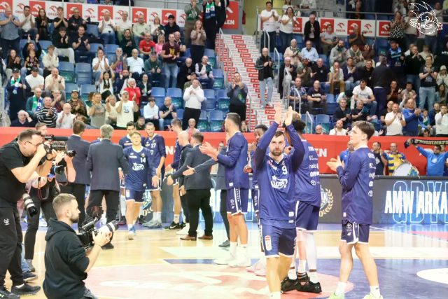 Galeria zdjęć 3 kolejki OBL Anwil Włocławek-AMW Arka Gdynia — zdjęcie 10