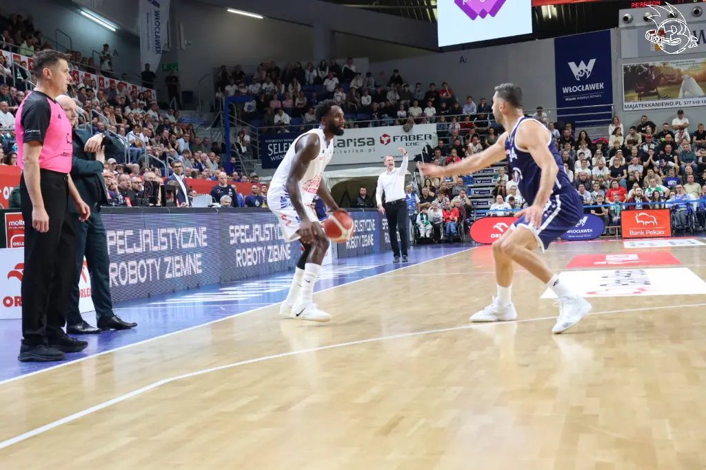 Galeria zdjęć 3 kolejki OBL Anwil Włocławek-AMW Arka Gdynia — zdjęcie 49