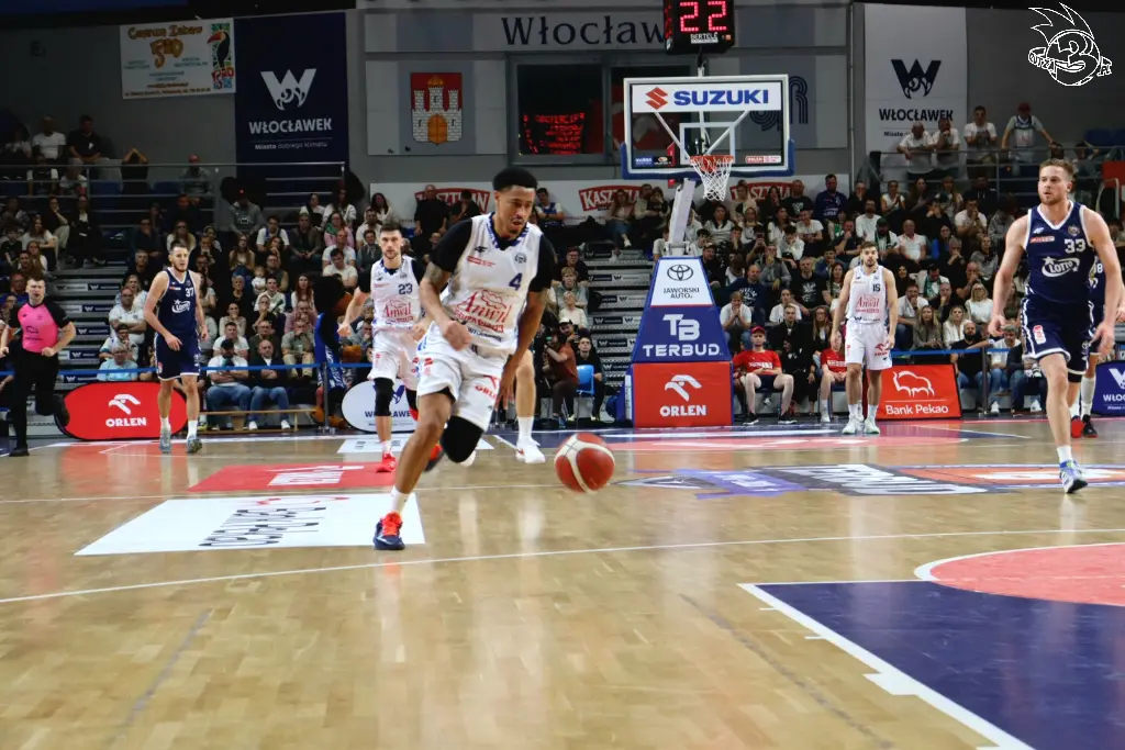 Galeria zdjęć 3 kolejki OBL Anwil Włocławek-AMW Arka Gdynia — zdjęcie 87
