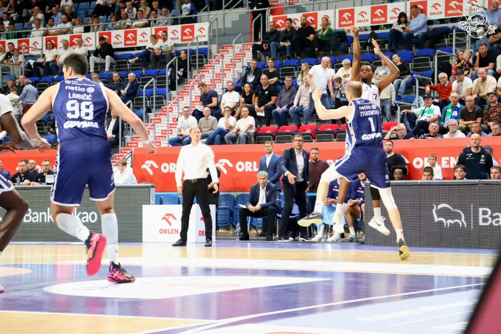 Galeria zdjęć 3 kolejki OBL Anwil Włocławek-AMW Arka Gdynia — zdjęcie 69