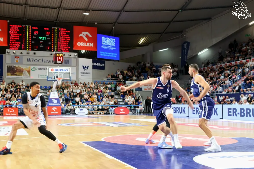 Galeria zdjęć 3 kolejki OBL Anwil Włocławek-AMW Arka Gdynia — zdjęcie 36