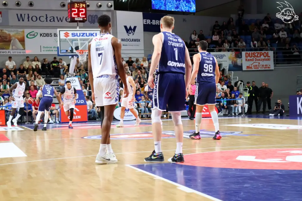 Galeria zdjęć 3 kolejki OBL Anwil Włocławek-AMW Arka Gdynia — zdjęcie 30