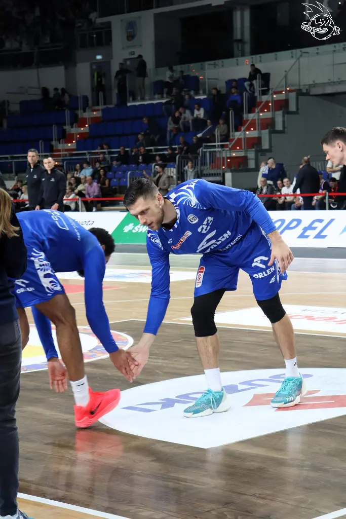Galeria zdjęć 8 kolejki OBL Arriva Lotto Twarde Pierniki Toruń-Anwil Włocławek — zdjęcie 21