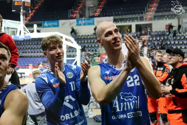 Galeria zdjęć 8 kolejki OBL Arriva Lotto Twarde Pierniki Toruń-Anwil Włocławek — zdjęcie 219
