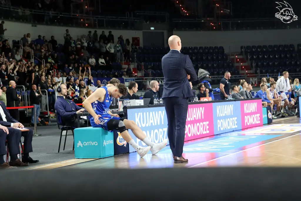 Galeria zdjęć 8 kolejki OBL Arriva Lotto Twarde Pierniki Toruń-Anwil Włocławek — zdjęcie 42