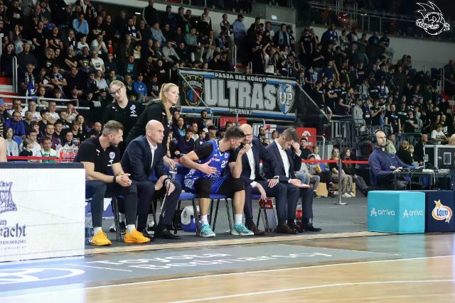 Galeria zdjęć 8 kolejki OBL Arriva Lotto Twarde Pierniki Toruń-Anwil Włocławek — zdjęcie 71