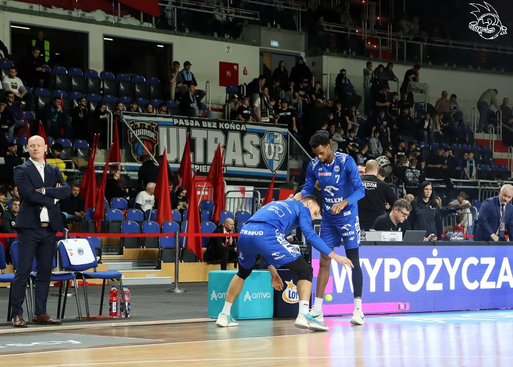 Galeria zdjęć 8 kolejki OBL Arriva Lotto Twarde Pierniki Toruń-Anwil Włocławek — zdjęcie 4