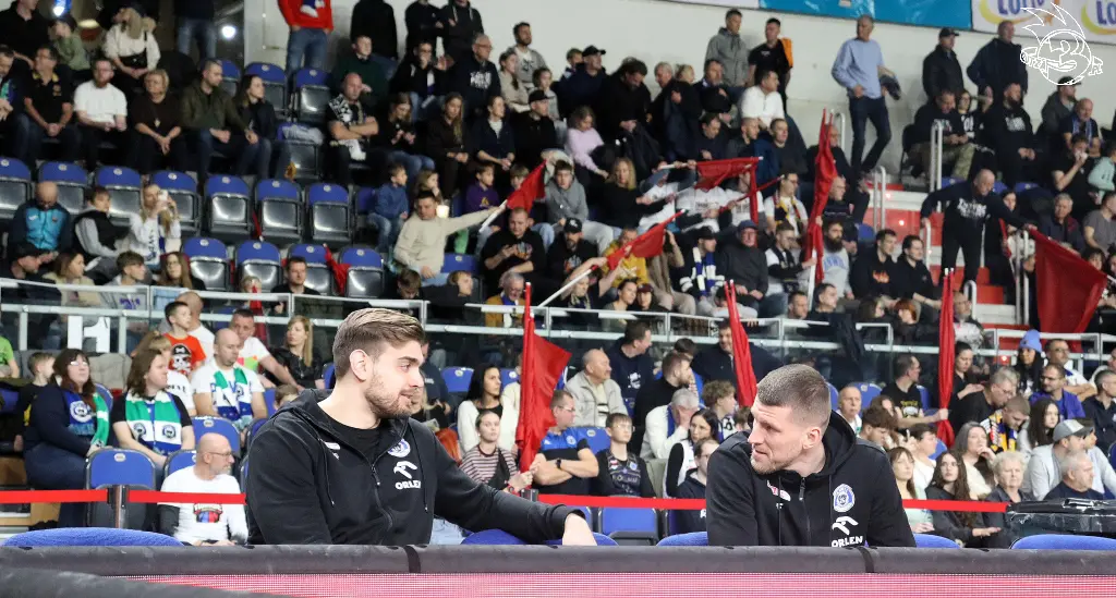 Galeria zdjęć 8 kolejki OBL Arriva Lotto Twarde Pierniki Toruń-Anwil Włocławek — zdjęcie 27