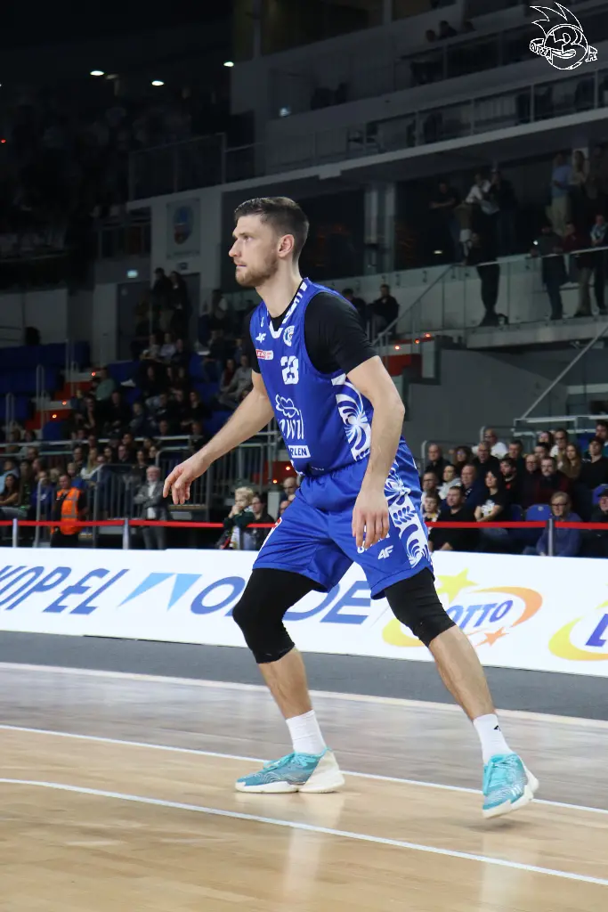 Galeria zdjęć 8 kolejki OBL Arriva Lotto Twarde Pierniki Toruń-Anwil Włocławek — zdjęcie 110