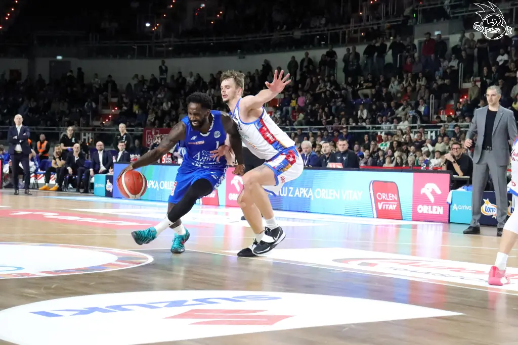 Galeria zdjęć 8 kolejki OBL Arriva Lotto Twarde Pierniki Toruń-Anwil Włocławek — zdjęcie 178