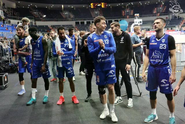 Galeria zdjęć 8 kolejki OBL Arriva Lotto Twarde Pierniki Toruń-Anwil Włocławek — zdjęcie 208