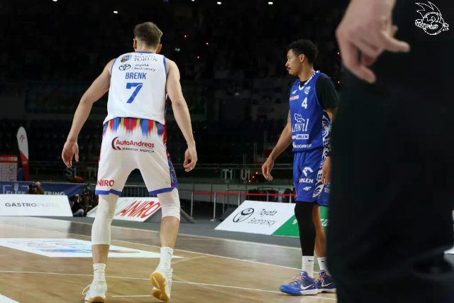 Galeria zdjęć 8 kolejki OBL Arriva Lotto Twarde Pierniki Toruń-Anwil Włocławek — zdjęcie 80