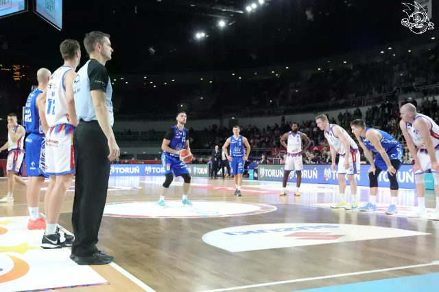 Galeria zdjęć 8 kolejki OBL Arriva Lotto Twarde Pierniki Toruń-Anwil Włocławek — zdjęcie 166