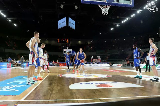 Galeria zdjęć 8 kolejki OBL Arriva Lotto Twarde Pierniki Toruń-Anwil Włocławek — zdjęcie 56