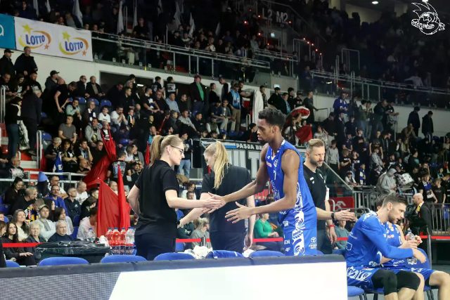 Galeria zdjęć 8 kolejki OBL Arriva Lotto Twarde Pierniki Toruń-Anwil Włocławek — zdjęcie 26