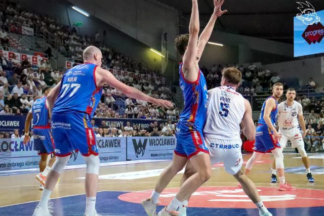 Galeria zdjęć z 23 kolejki OBL Anwil Włocławek-Arriva Lotto Twarde Pierniki Toruń — zdjęcie 101