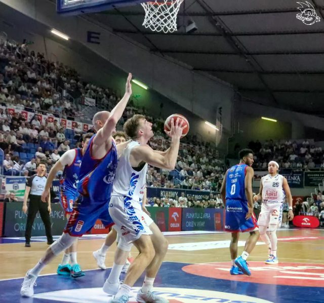 Galeria zdjęć z 23 kolejki OBL Anwil Włocławek-Arriva Lotto Twarde Pierniki Toruń — zdjęcie 81