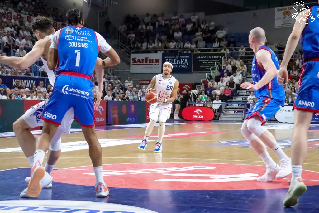 Galeria zdjęć z 23 kolejki OBL Anwil Włocławek-Arriva Lotto Twarde Pierniki Toruń — zdjęcie 90