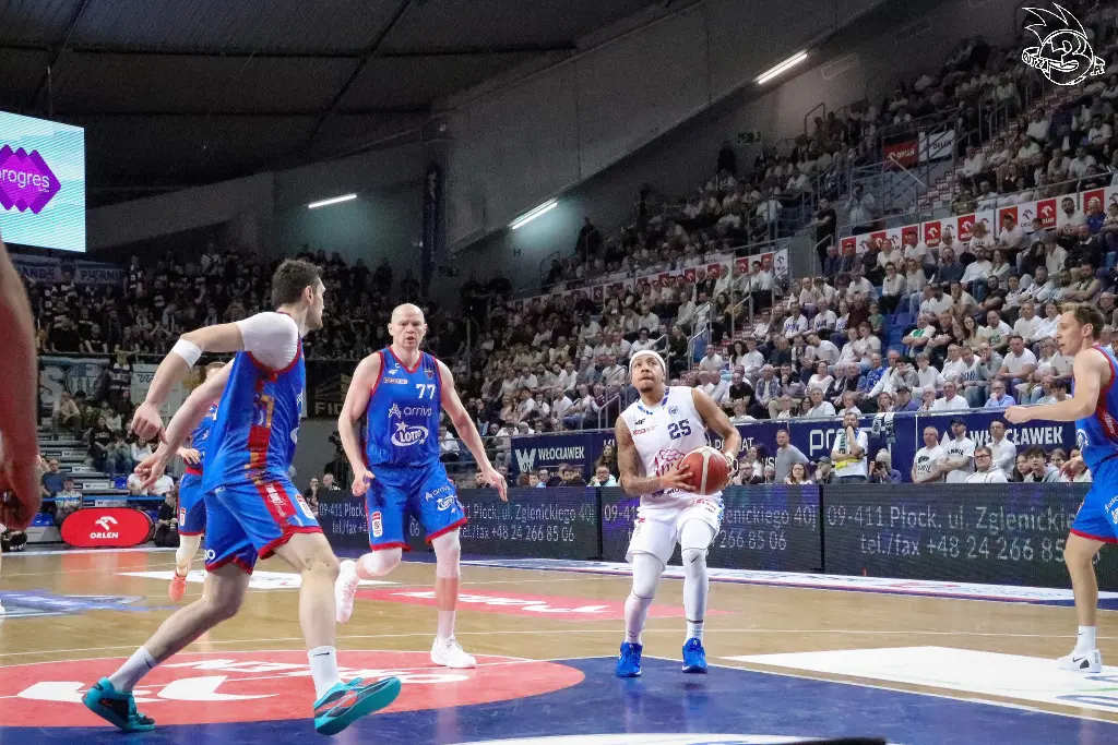 Galeria zdjęć z 23 kolejki OBL Anwil Włocławek-Arriva Lotto Twarde Pierniki Toruń — zdjęcie 57