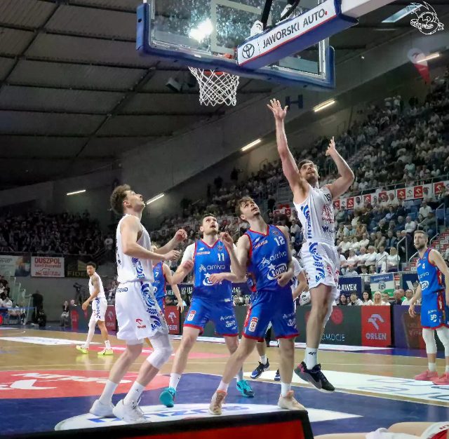 Galeria zdjęć z 23 kolejki OBL Anwil Włocławek-Arriva Lotto Twarde Pierniki Toruń — zdjęcie 38