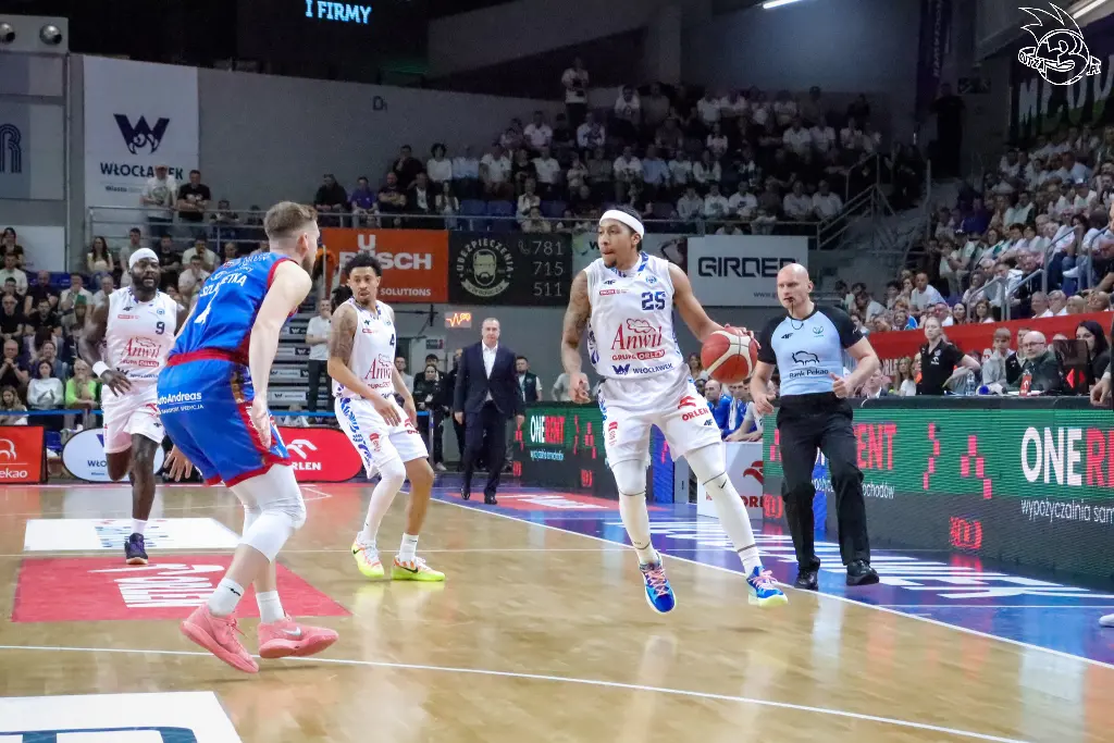 Galeria zdjęć z 23 kolejki OBL Anwil Włocławek-Arriva Lotto Twarde Pierniki Toruń — zdjęcie 143