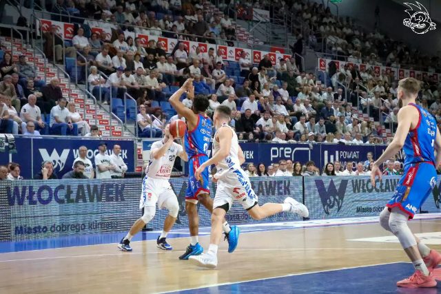 Galeria zdjęć z 23 kolejki OBL Anwil Włocławek-Arriva Lotto Twarde Pierniki Toruń — zdjęcie 77