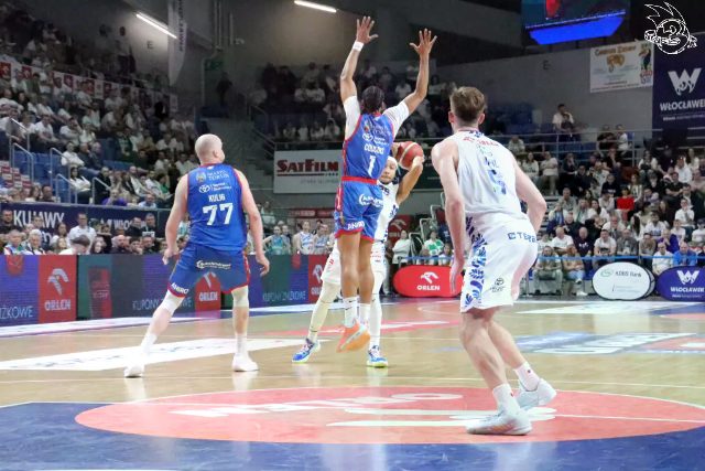 Galeria zdjęć z 23 kolejki OBL Anwil Włocławek-Arriva Lotto Twarde Pierniki Toruń — zdjęcie 167