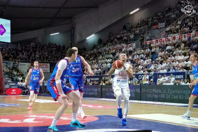 Galeria zdjęć z 23 kolejki OBL Anwil Włocławek-Arriva Lotto Twarde Pierniki Toruń — zdjęcie 58