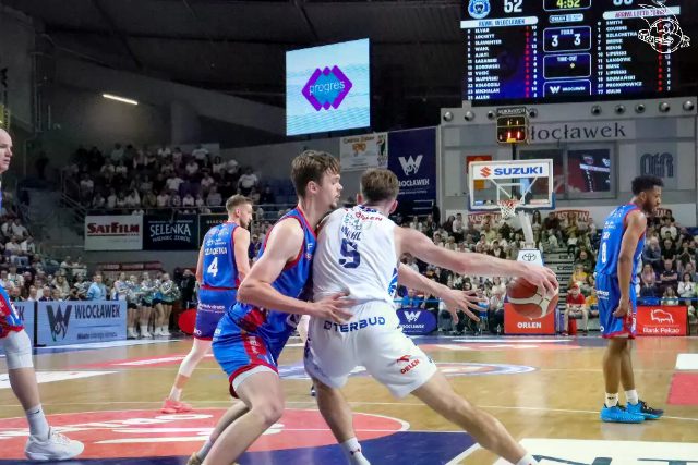 Galeria zdjęć z 23 kolejki OBL Anwil Włocławek-Arriva Lotto Twarde Pierniki Toruń — zdjęcie 100