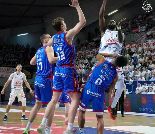 Galeria zdjęć z 23 kolejki OBL Anwil Włocławek-Arriva Lotto Twarde Pierniki Toruń — zdjęcie 45