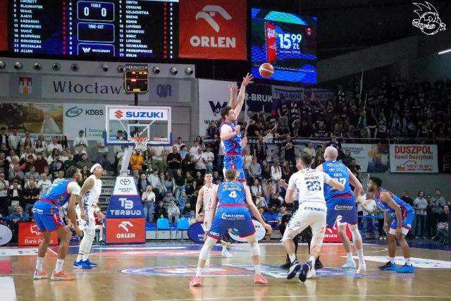 Galeria zdjęć z 23 kolejki OBL Anwil Włocławek-Arriva Lotto Twarde Pierniki Toruń — zdjęcie 23