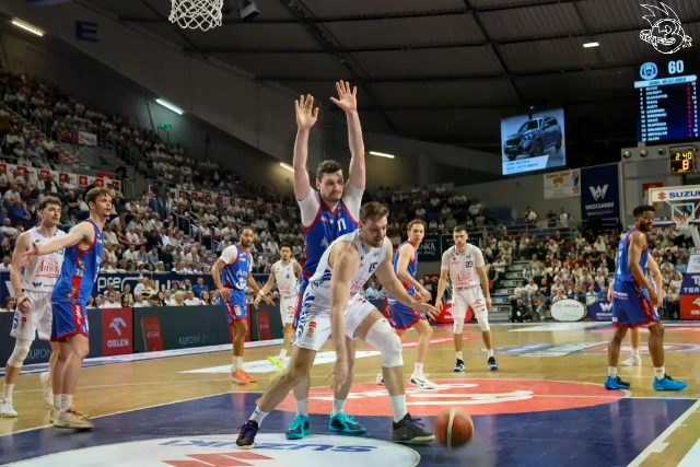 Galeria zdjęć z 23 kolejki OBL Anwil Włocławek-Arriva Lotto Twarde Pierniki Toruń — zdjęcie 120