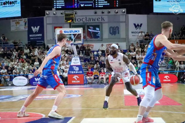 Galeria zdjęć z 23 kolejki OBL Anwil Włocławek-Arriva Lotto Twarde Pierniki Toruń — zdjęcie 165