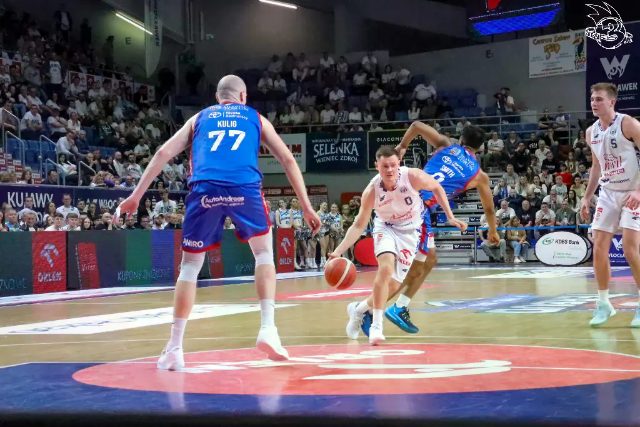Galeria zdjęć z 23 kolejki OBL Anwil Włocławek-Arriva Lotto Twarde Pierniki Toruń — zdjęcie 173