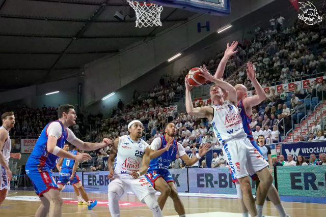Galeria zdjęć z 23 kolejki OBL Anwil Włocławek-Arriva Lotto Twarde Pierniki Toruń — zdjęcie 70