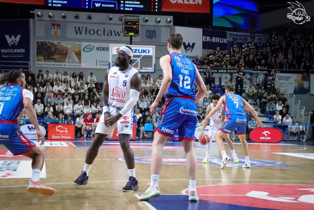 Galeria zdjęć z 23 kolejki OBL Anwil Włocławek-Arriva Lotto Twarde Pierniki Toruń — zdjęcie 42