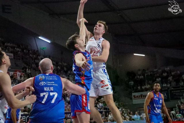 Galeria zdjęć z 23 kolejki OBL Anwil Włocławek-Arriva Lotto Twarde Pierniki Toruń — zdjęcie 93