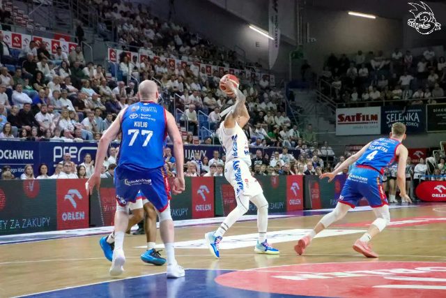 Galeria zdjęć z 23 kolejki OBL Anwil Włocławek-Arriva Lotto Twarde Pierniki Toruń — zdjęcie 162